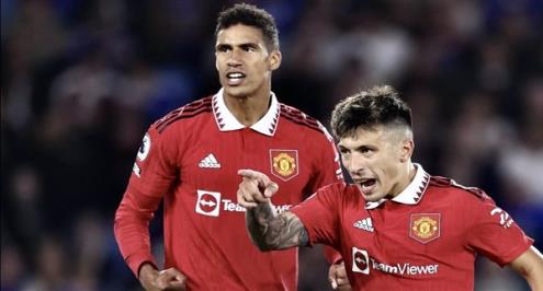 ذا صن: بيكهام وفابريجاس في صراع على ضم نجم مانشستر يونايتد